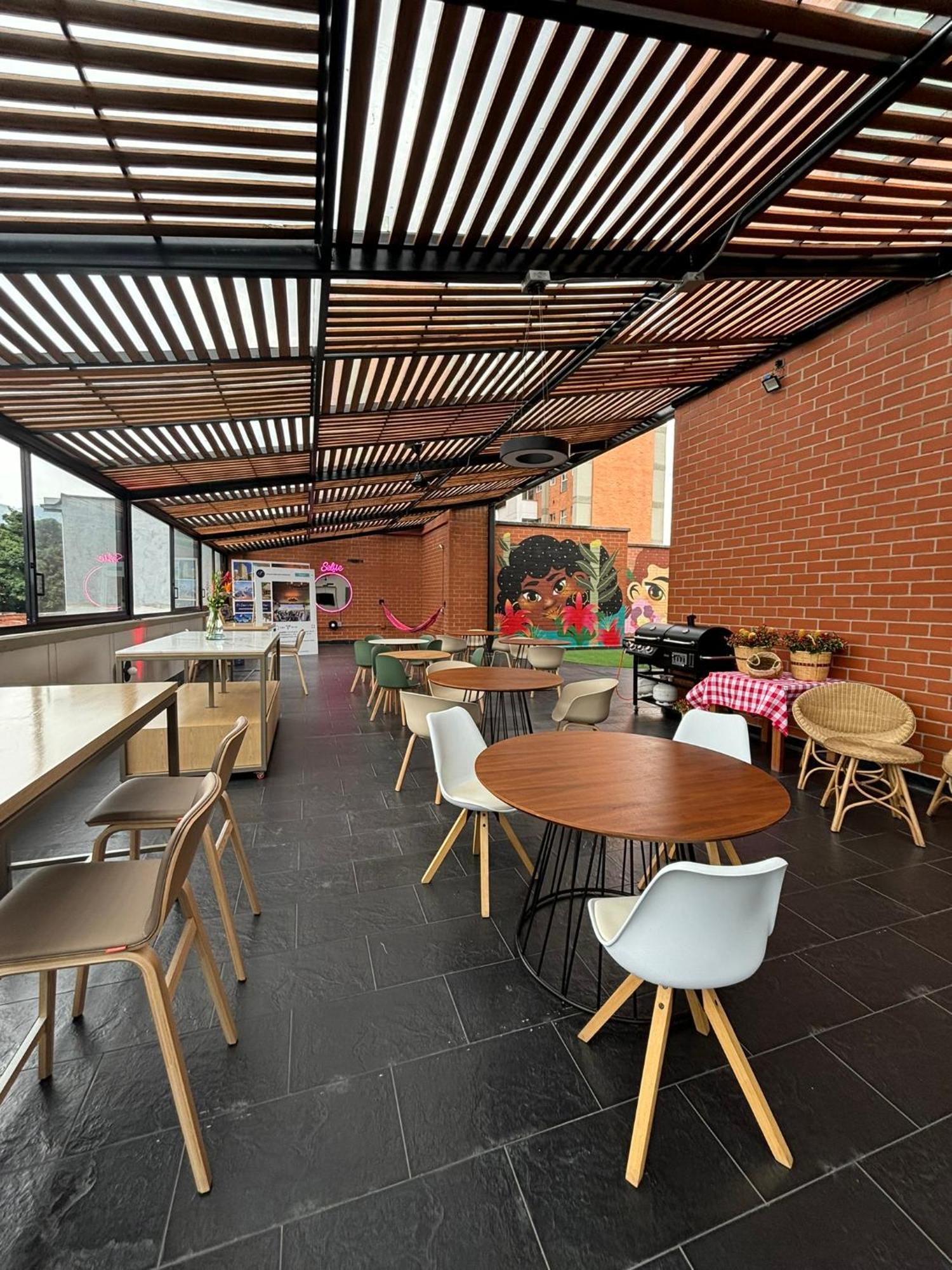 Tequendama Hotel Medellin - Estadio Ngoại thất bức ảnh